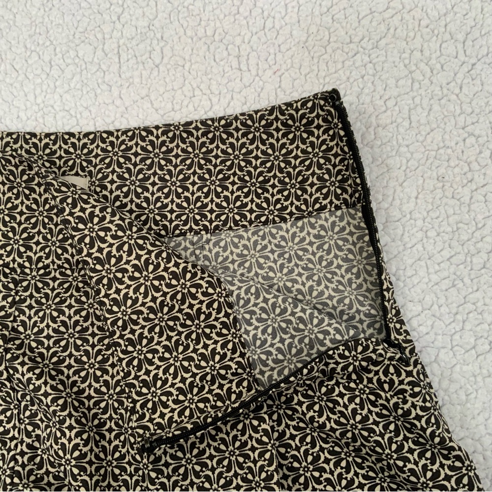 Ann Taylor Loft Size 6 Shorts Black Tan Floral Print Mid Rise Side Zip Pockets - Picture 14 of 15